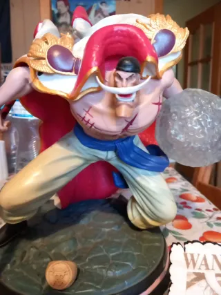 Figura Barbablanca One Piece