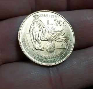 200 Lire Commemorative Italia
