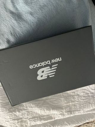 Zapatillas New Balance grises y beige