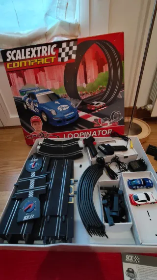 Scalextric Compact Loopinator