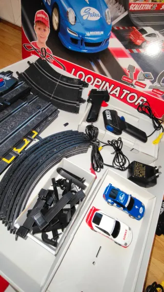 Scalextric Compact Loopinator