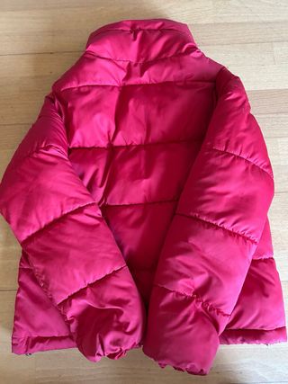 Anorak acolchado rojo Stradivarius