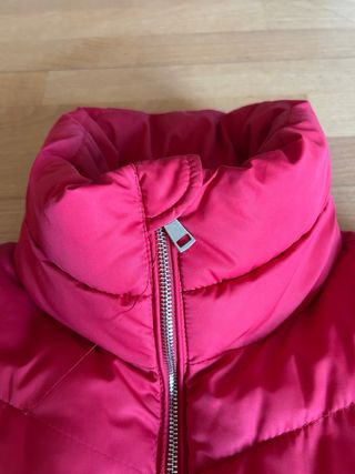 Anorak acolchado rojo Stradivarius