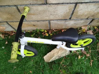 Bici de aprendizaje B'TWIN blanca