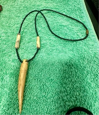 Lote Colgantes, Pulseras, Pines, etc