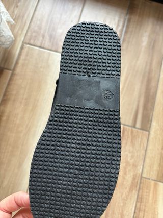 Stivaletti scamosciati neri con catena argento