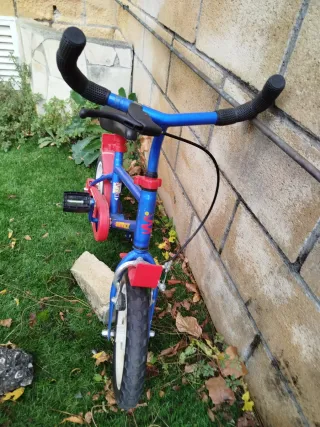 Bici infantil azul y roja