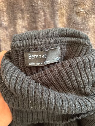 Sudadera de cuello alto negra