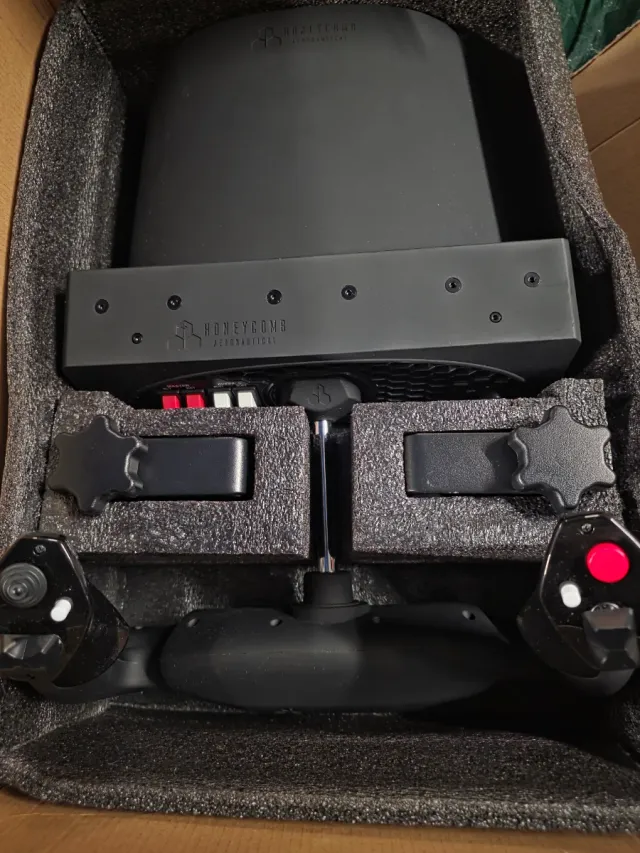 Controlador de vuelo Honeycomb Alpha Flight.