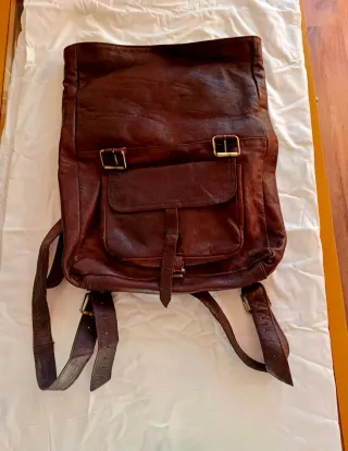 Mochila de piel artesanal
