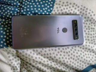 Móvil TCL gris