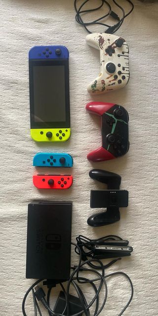 Nintendo Switch con controller poco usati