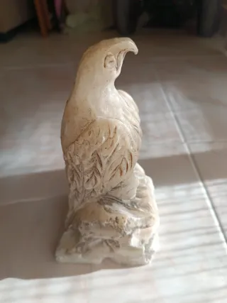 Escultura Águila en Mármol