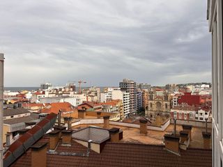Piso en alquiler en Centro en Gijón