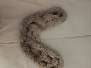 Bufanda de pelo suave beige/gris