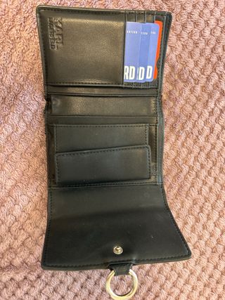 Cartera Karl Lagerfeld negra de piel