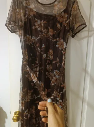 Vestido marrón floral doble capa