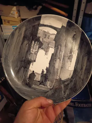 Piatti decorativi  dipinti a mano