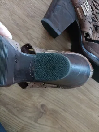 Botines camperos piel marrón talla 38