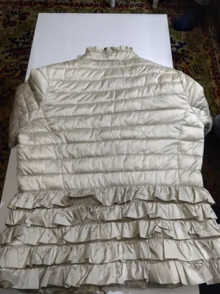 Parka champán con volantes Talla XXL