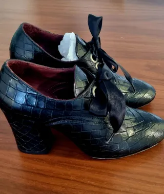 Zapatos de tacón negros