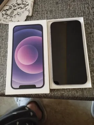 iPhone 12 viola