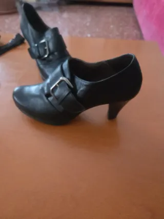 Botín de piel con hebilla zapatos abotinado