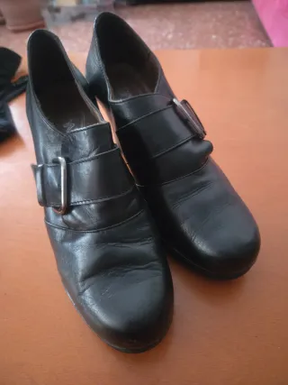 Botín de piel con hebilla zapatos abotinado