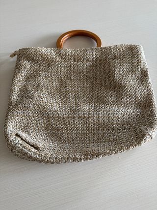 Borsa in paglia con manici in legno