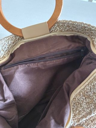 Borsa in paglia con manici in legno