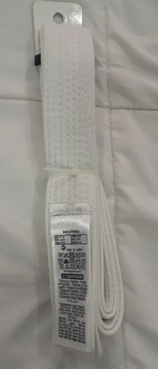 Cinturón artes marciales blanco sin usar