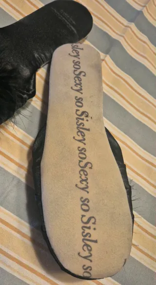 Zapatillas de satén con plumas talla 37