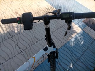 Bicicleta Eléctrica Plegable Blanca