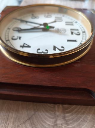 Orologio da parete classico in legno