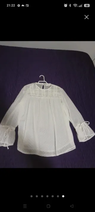 Blusa blanca Sfera, a estrenar