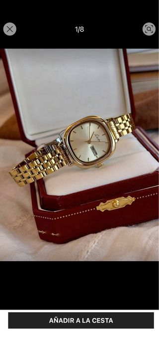 Reloj de pulsera dorado
