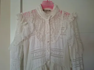 Blusa Highly Preppy Volantes Encaje Blanca Talla S