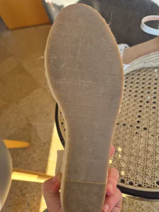 Alpargatas cuña yute y encaje blanco