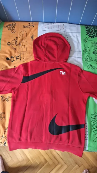 Sudadera Nike Swosh Roja con Cremallera