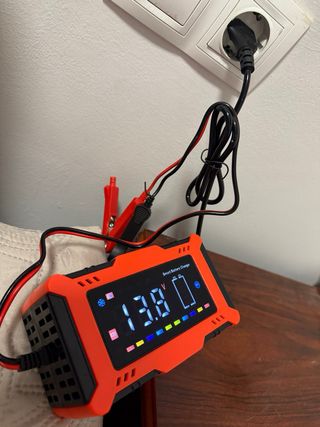Cargador Batería Coche/Moto