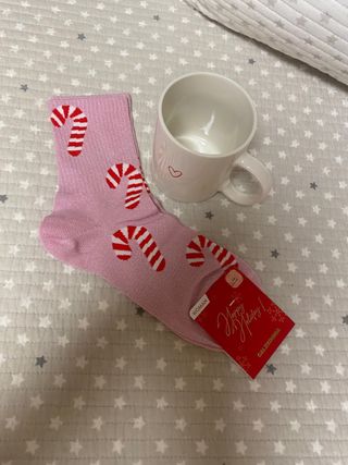 Calcetines y Taza Calzedonia Happy Holiday