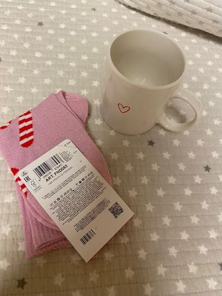 Calcetines y Taza Calzedonia Happy Holiday