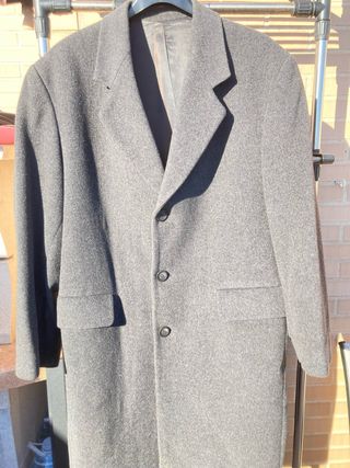 Abrigo de lana gris