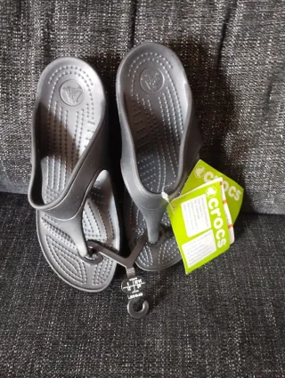 Chanclas Crocs Niña Talla 34-35 Nuevas