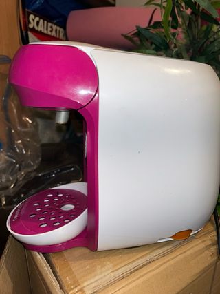 Cafetera Bosch Tassimo Blanca y Rosa con caja