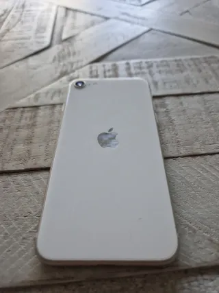 iPhone SE 2022