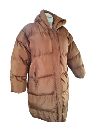 Abrigo acolchado largo marrón