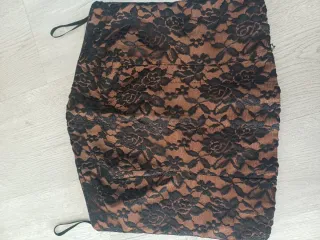 Conjunto de falda y top de encaje