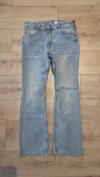 Pantalón vaquero flare mujer