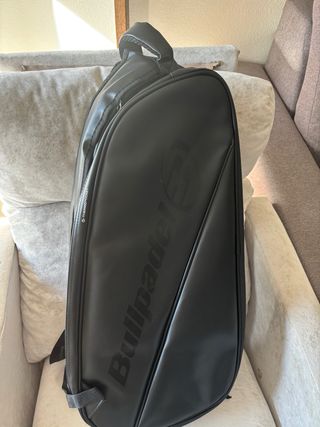 Paletero Bullpadel Negro BPP25016 Casual